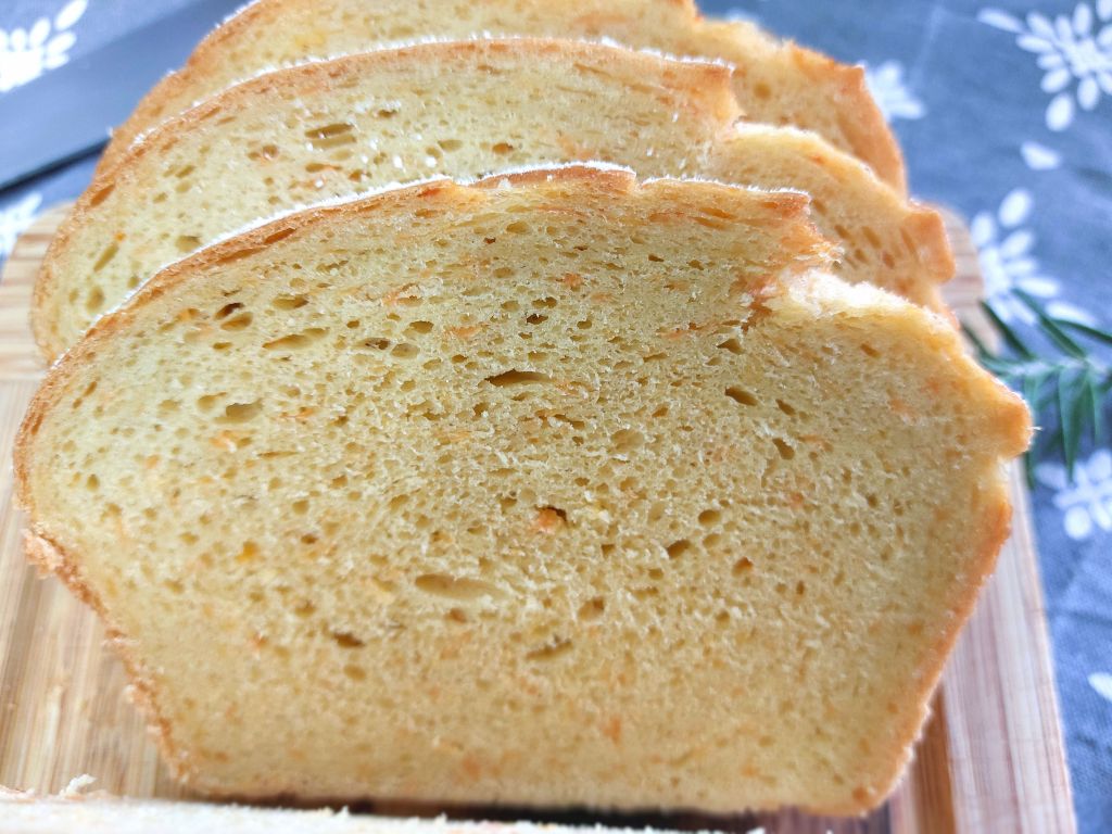 Carrot bread - sliced